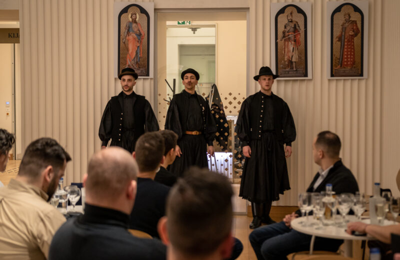 Budavári néptáncos program